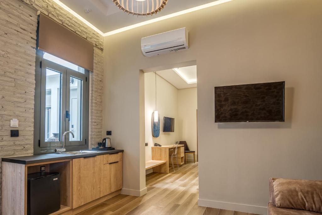 Сьюит (Полулюкс), Philia Boutique Hotel