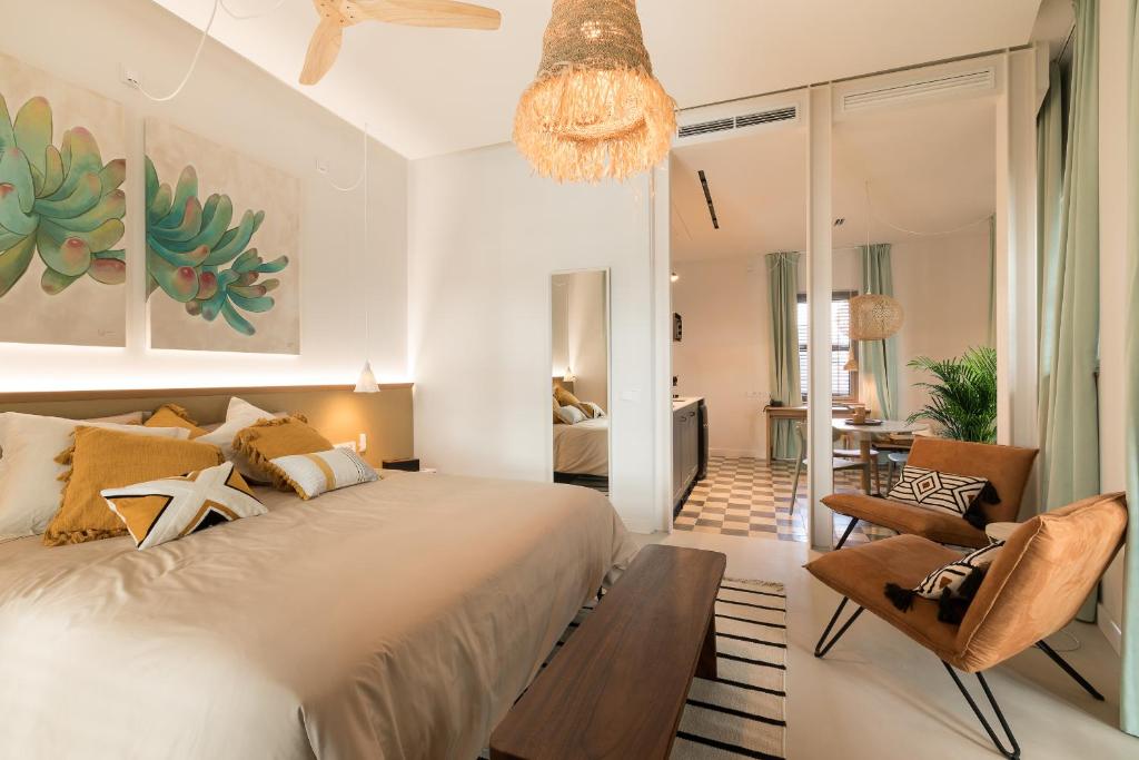 Hotel Portmany photo 2
