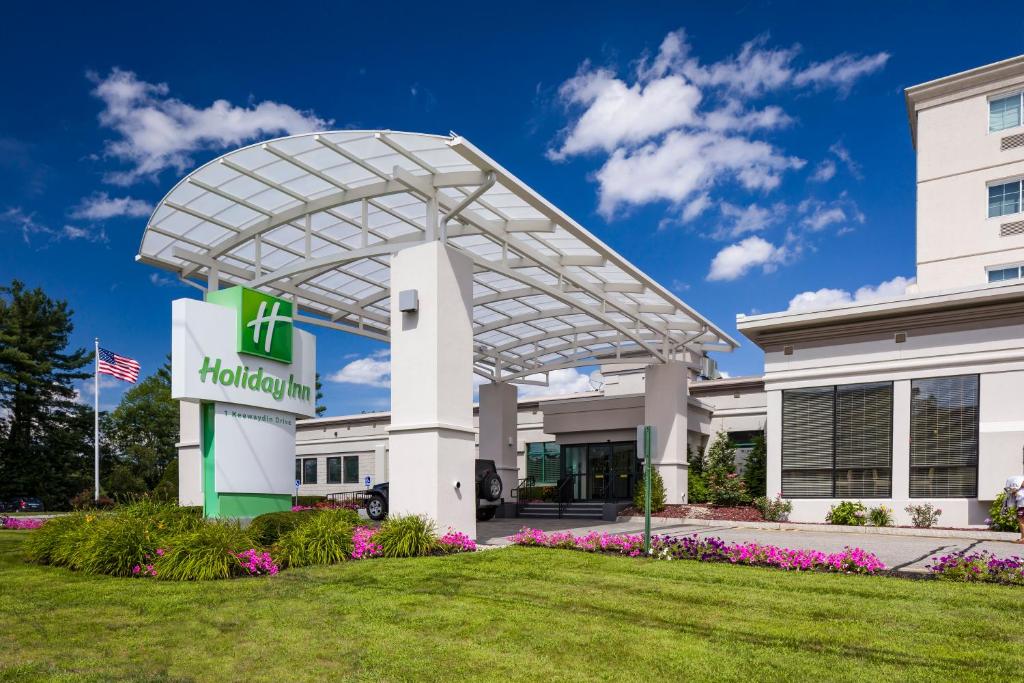 Holiday Inn Salem - I-93 at Exit 2, an IHG Hotel image