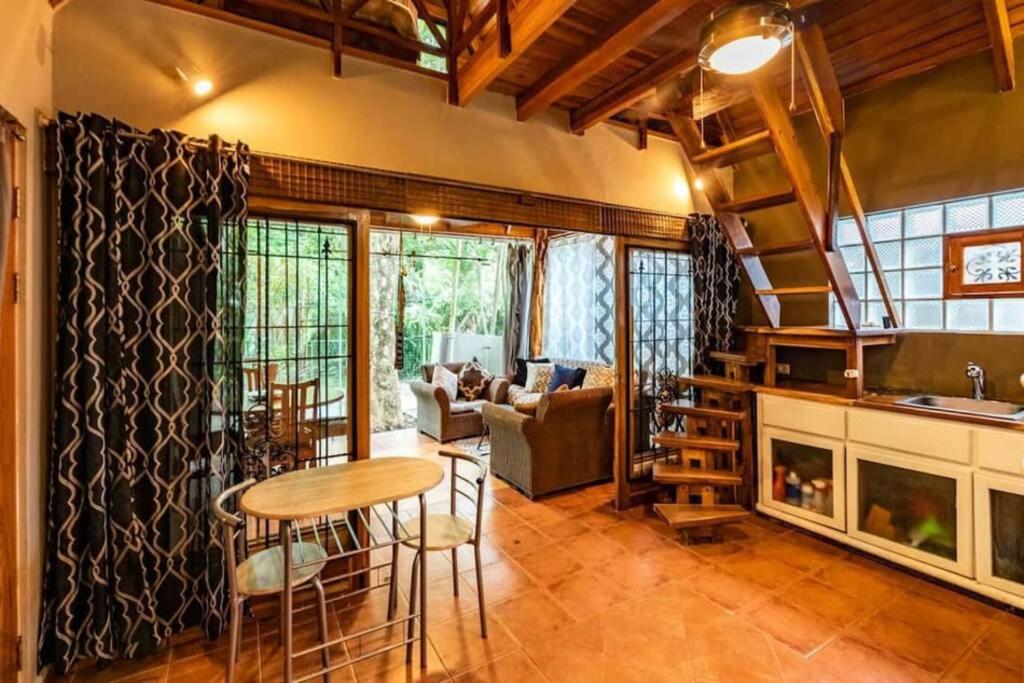 Cozy Beach Casita/Walking distance to beach and yoga! photo 2