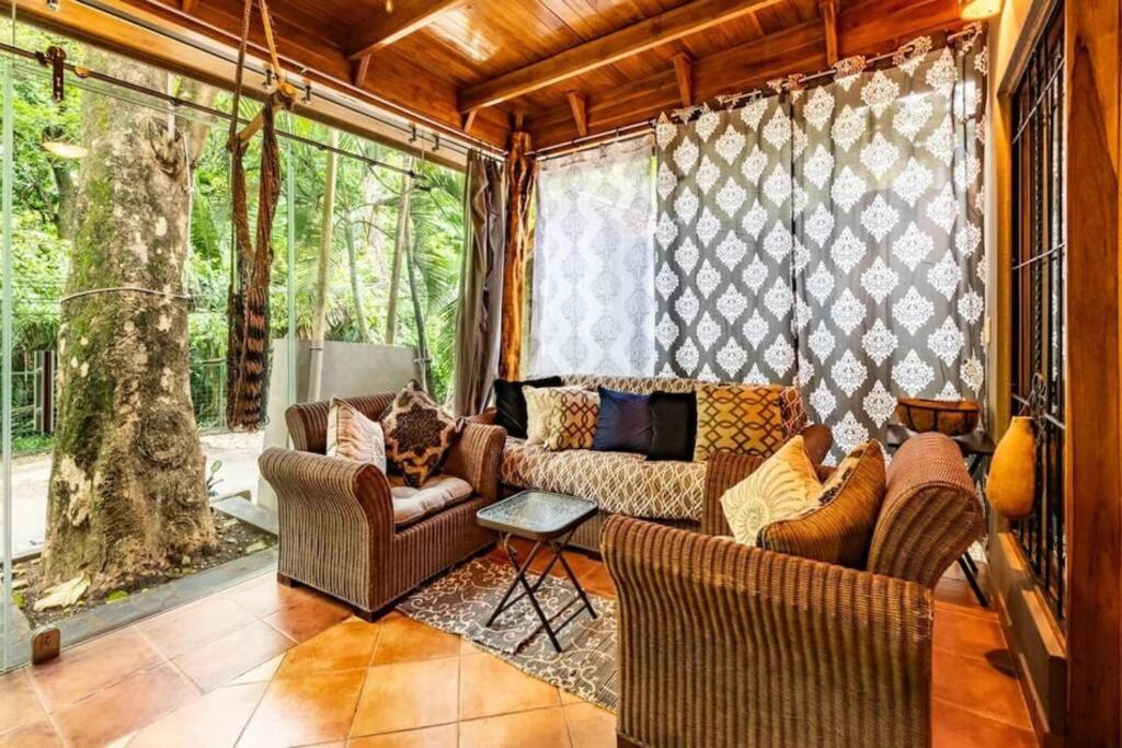 Cozy Beach Casita/Walking distance to beach and yoga! photo 3