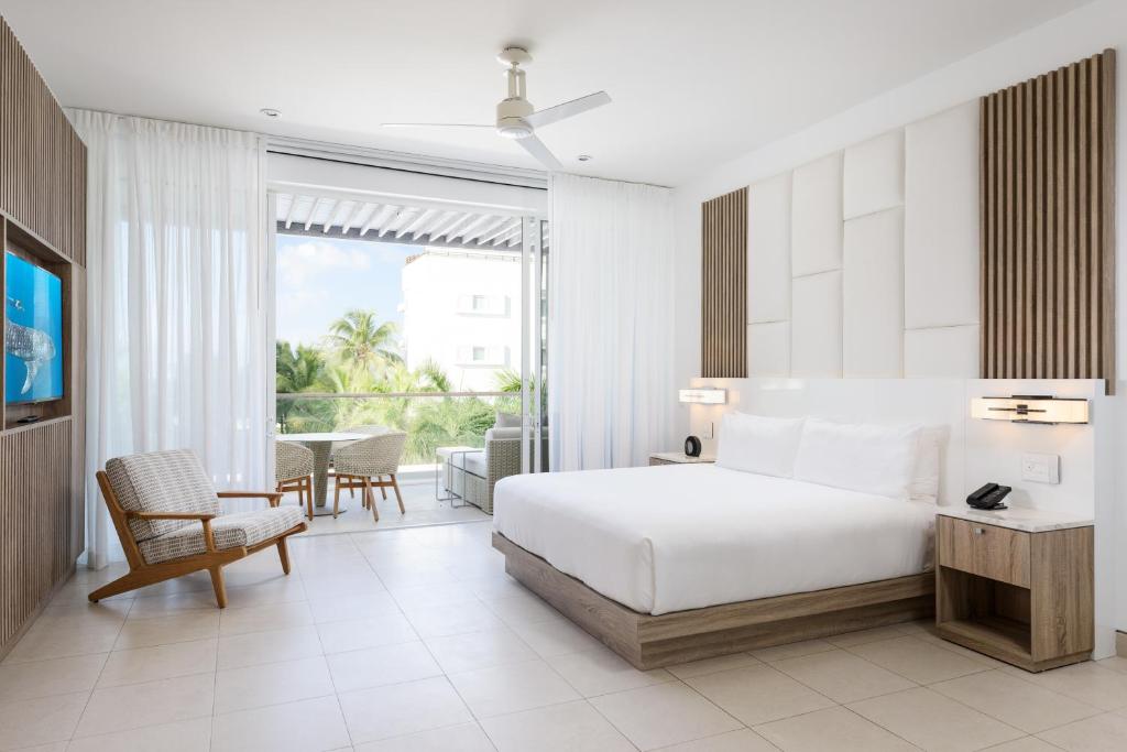 Wymara Resort and Villas Room Type - Studio, Pool View