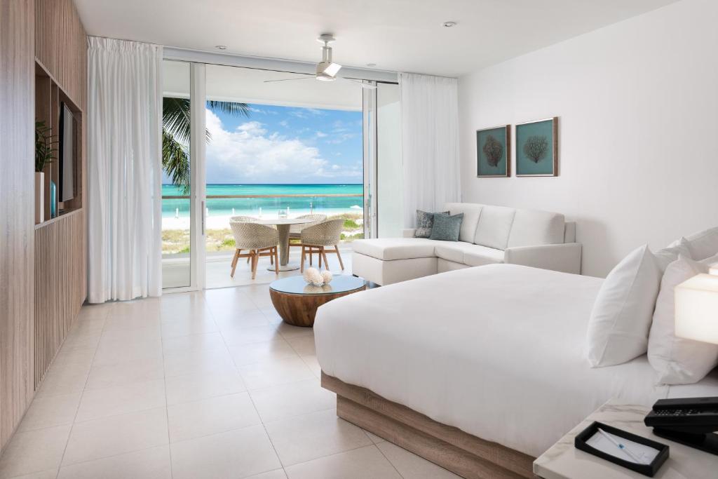Wymara Resort and Villas Room Type - Studio, Oceanfront