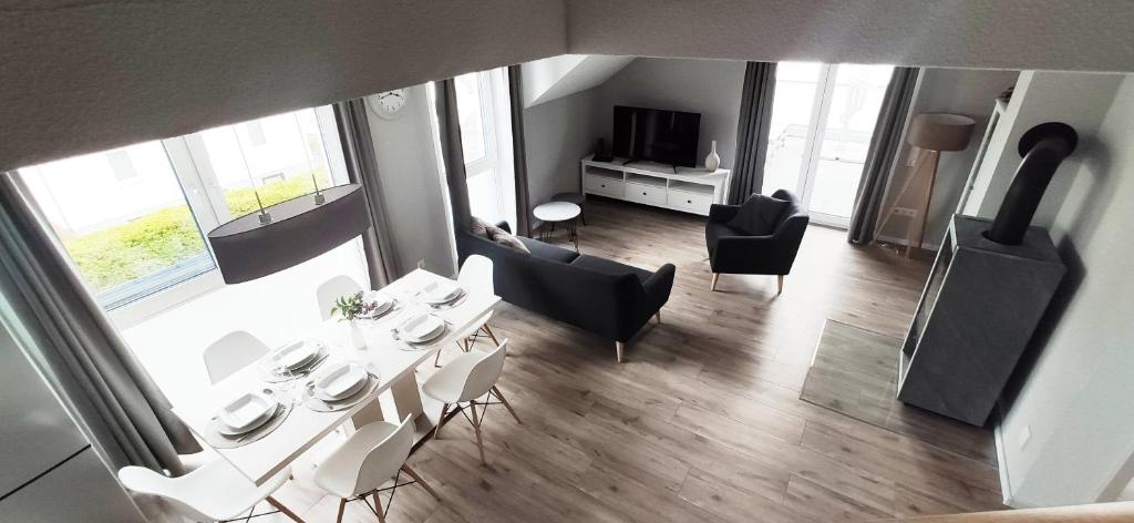 moderne Neubau-Wohnung mit Kamin und 35qm Dachterrasse photo 3