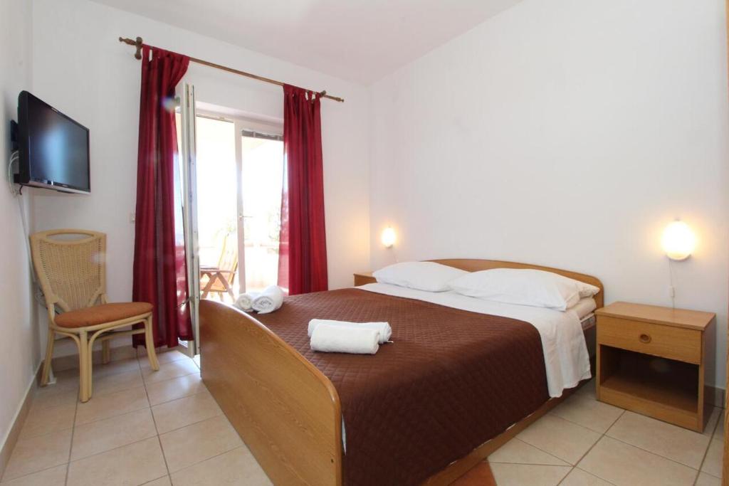Апартаменты (Апартаменты с 2 спальнями, террасой и видом на море), Double Room Mandre 6309a