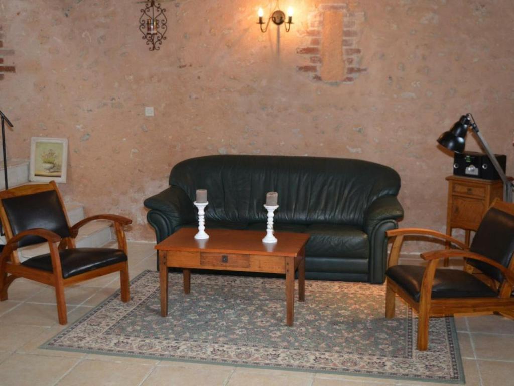 Gîte Nazelles-Négron, 3 pièces, 3 personnes - FR-1-381-7 photo 3