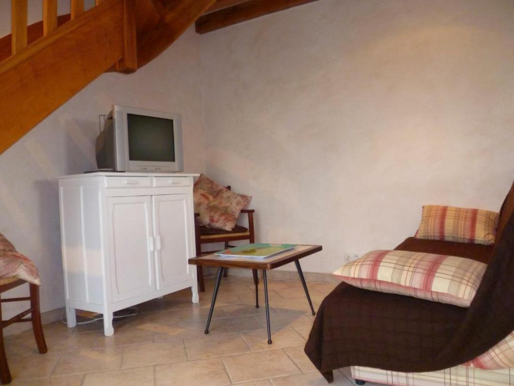 Gîte Cour-Cheverny, 2 pièces, 2 personnes - FR-1-491-34 photo 2