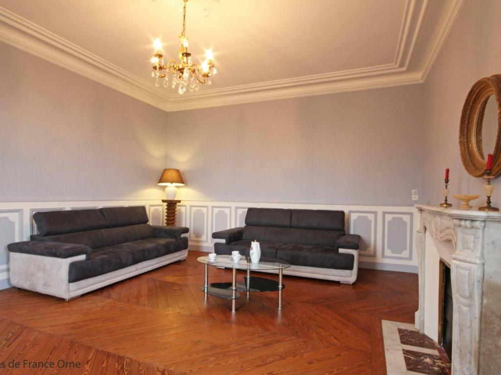 Gîte Neuvy-au-Houlme, 5 pièces, 9 personnes - FR-1-497-11 photo 2