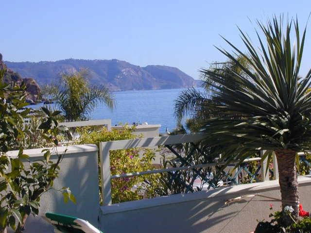 Nerja 1ª linea de Playa de Burriana , terraza grande al mar photo 4