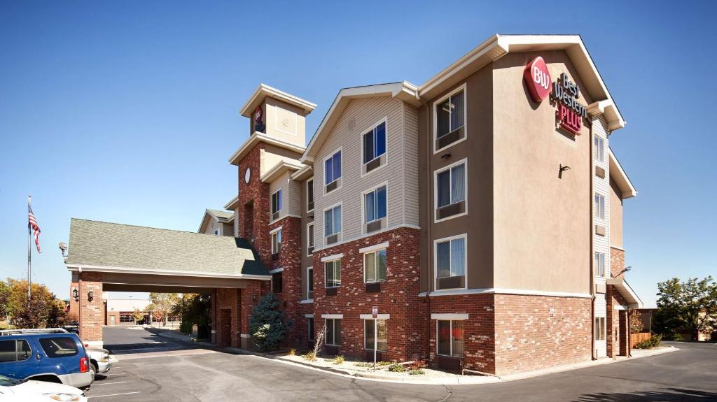 Best Western Plus Gateway Inn & Suites image
