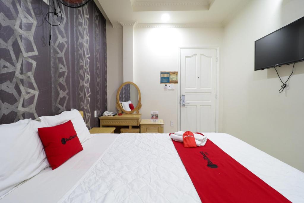 Двухместный (Стандартный двухместный номер с 1 кроватью), RedDoorz Minh Thu Tan Binh