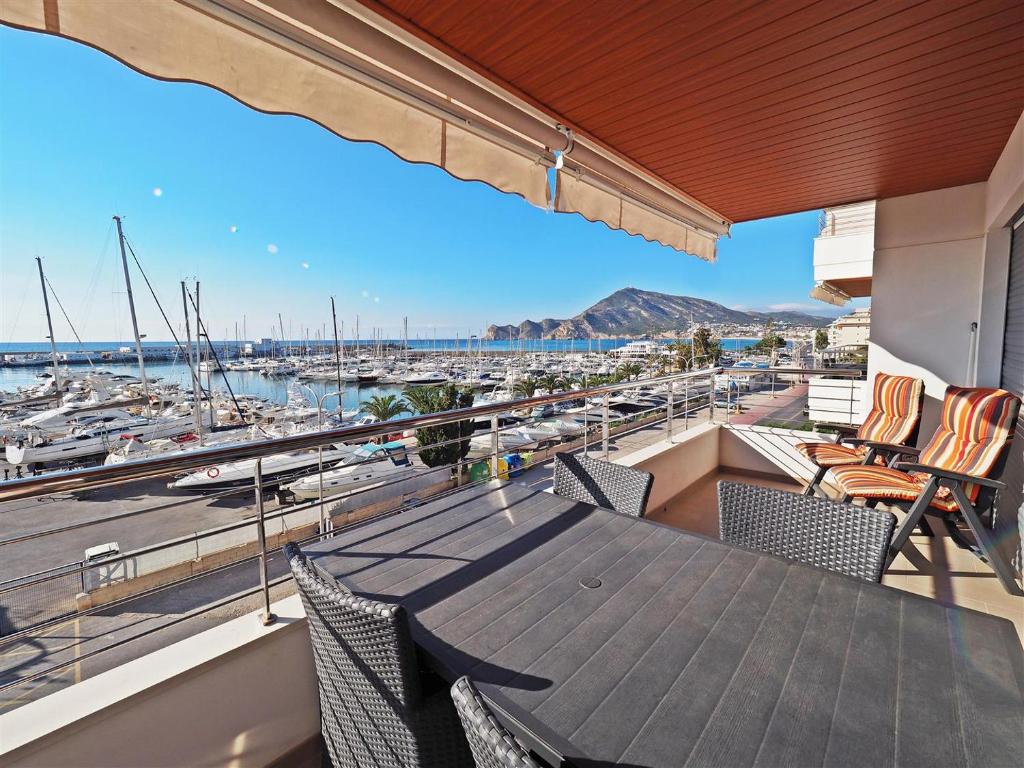 Luxe vakantieappartement aan de jachthaven van Altea met frontaal zeezicht photo 2