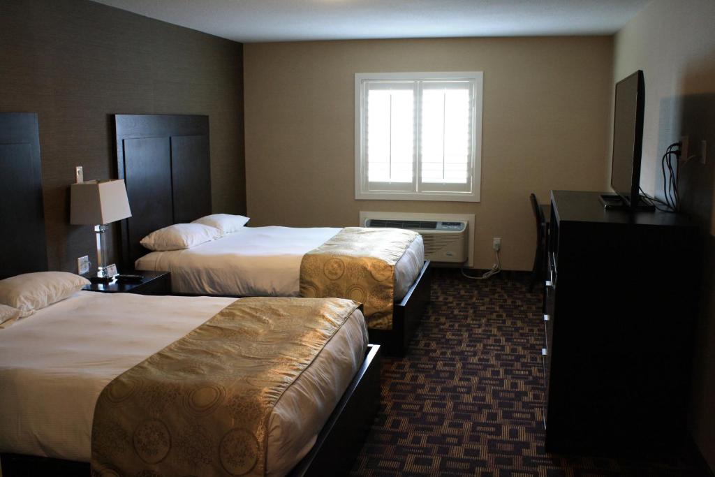 CHINOOK INN photo 2