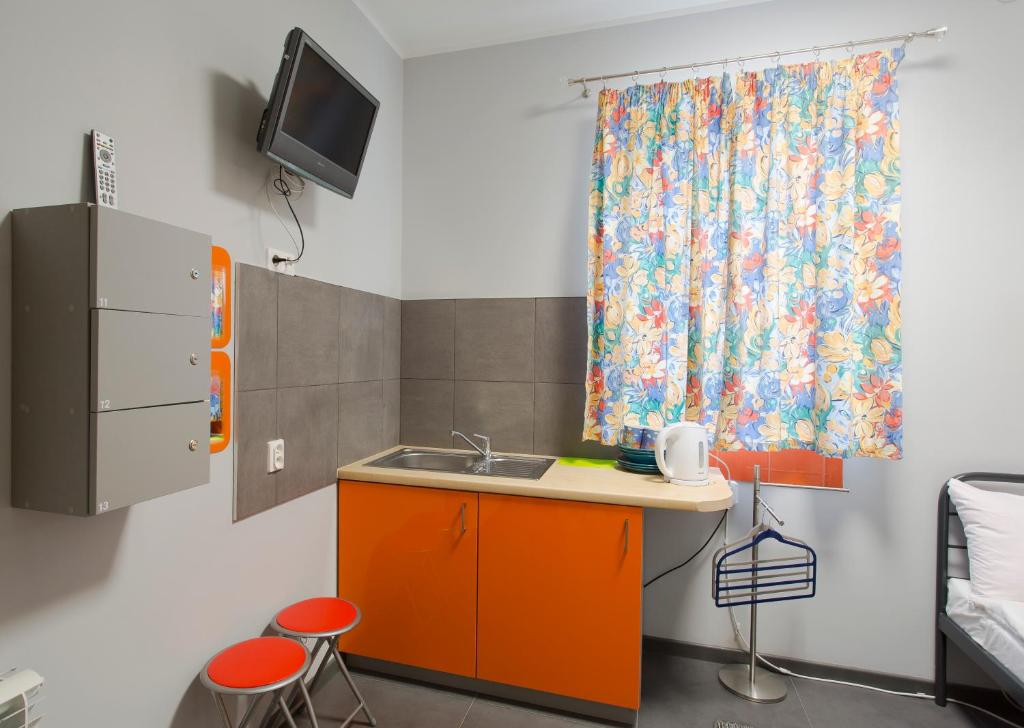 Трехместный (Трехместный номер с собственной ванной комнатой), Hostel Siennicka