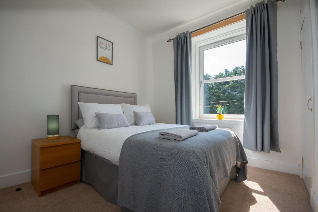 Dwellcome Home Ltd 1 Bed Aberdeen Apartment - see our site for assurance photo 4