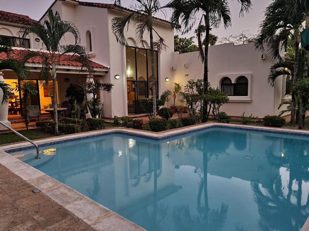 Casa del Arte, a luxury beachfront villa with private pool photo 3