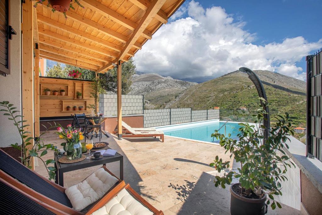 NORMABEL relaxing villa with heated pool and sauna photo 2