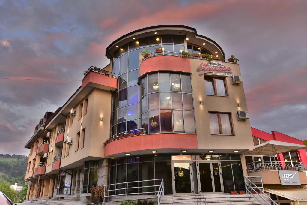Mountain Boutique Family Hotel photo 2