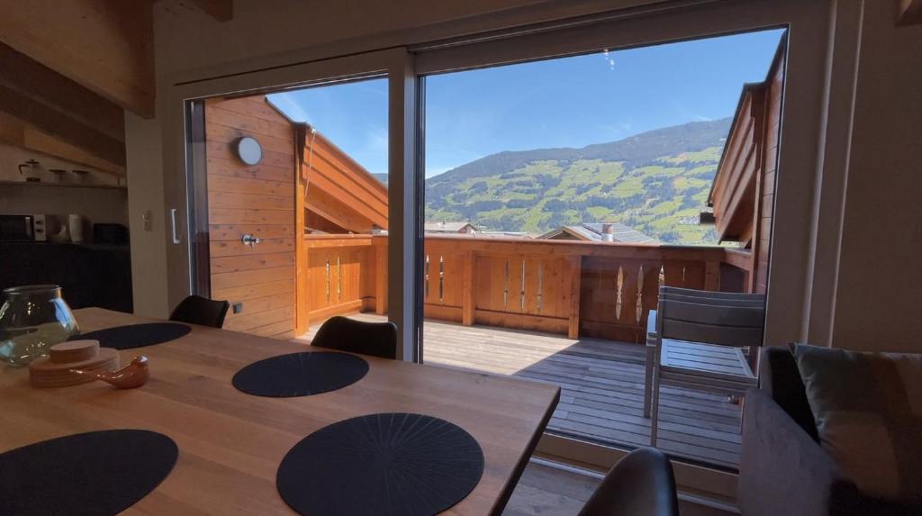 Mountain Penthouse Top 8 & 9 photo 2