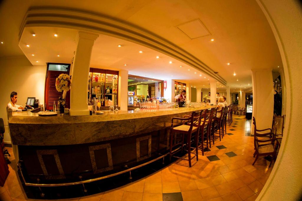 Mahaweli Reach Hotel photo 3