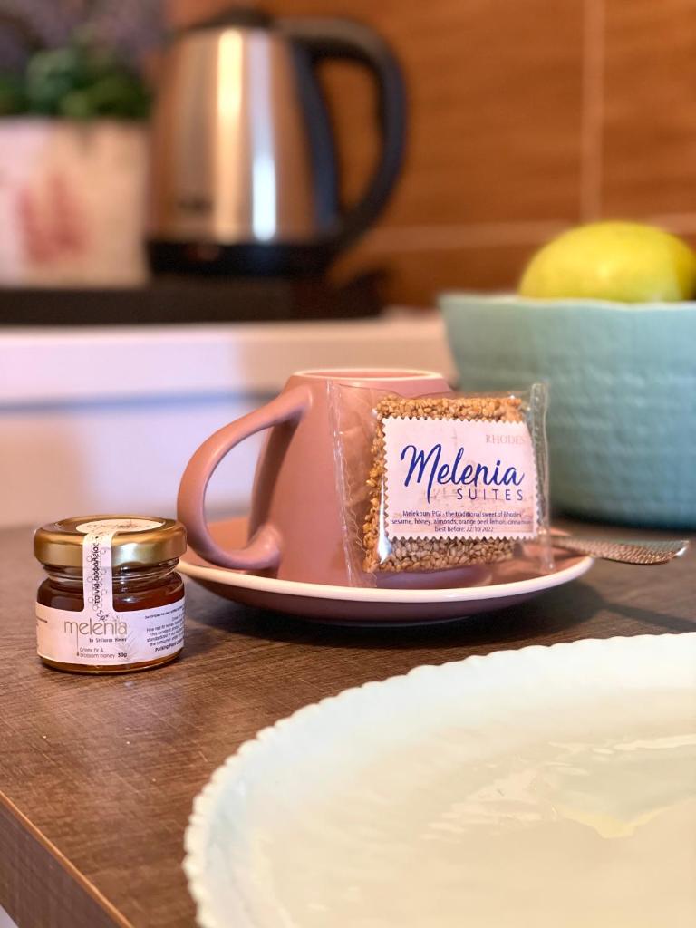 Сьюит (Полулюкс Делюкс), Melenia Suites