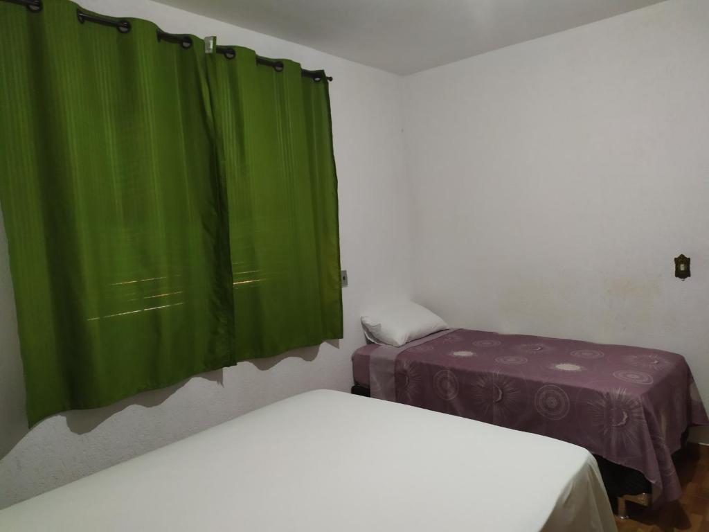 Quarto duplo aconchegante com banheiro privativo, ambiente inteiro photo 4
