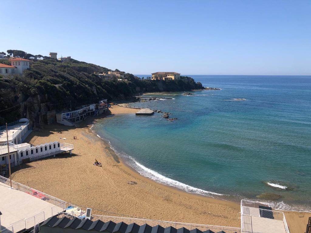 Casa Bianca Villa pool with sea view, fenced garden, barbecue by ToscanaTour photo 2