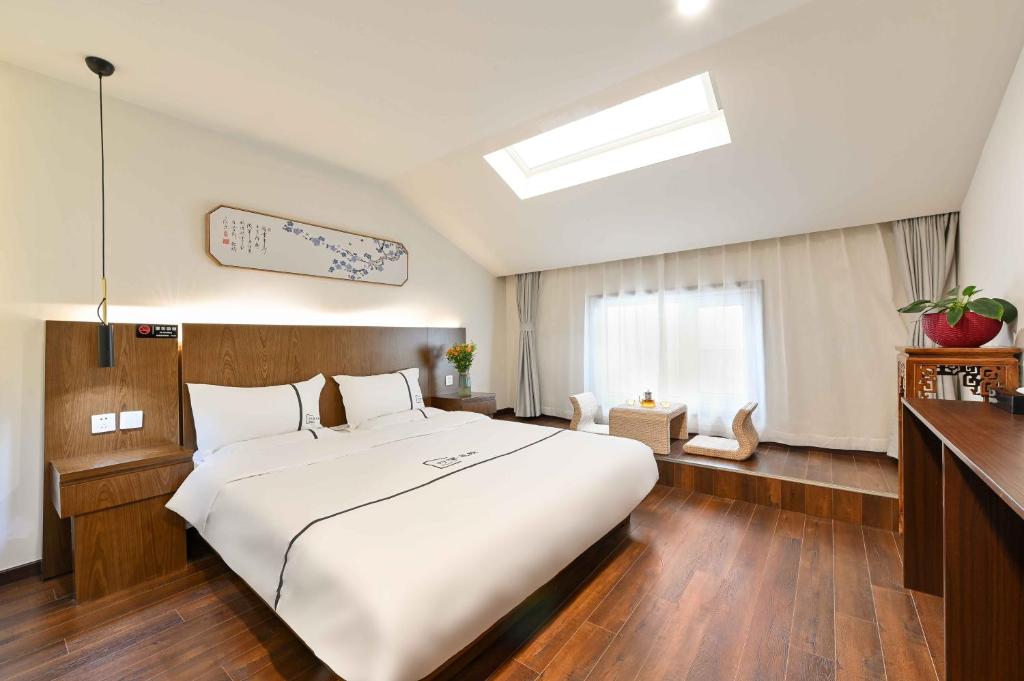 Двухместный (Skylight Double Room), Xiao Yuan Alley Courtyard Hotel