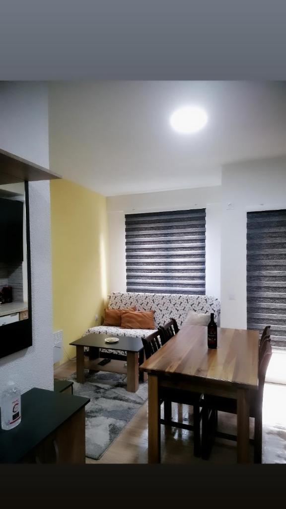 Karbula Apartments & Villa