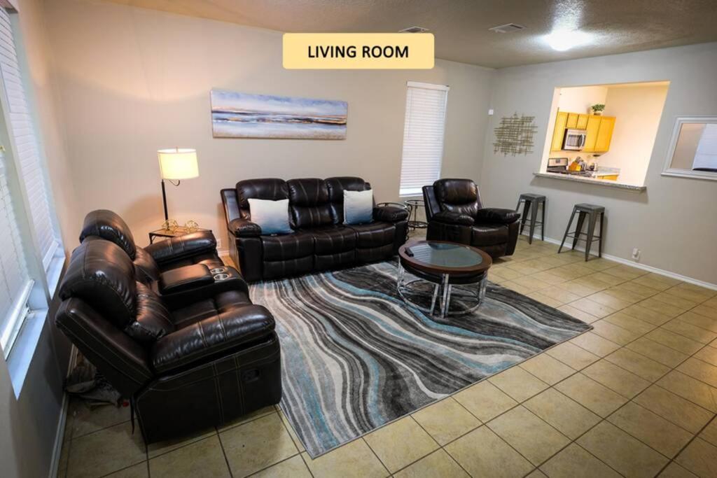 Katy TX 3 Bedrooms 5 Beds - Sandelford photo 1
