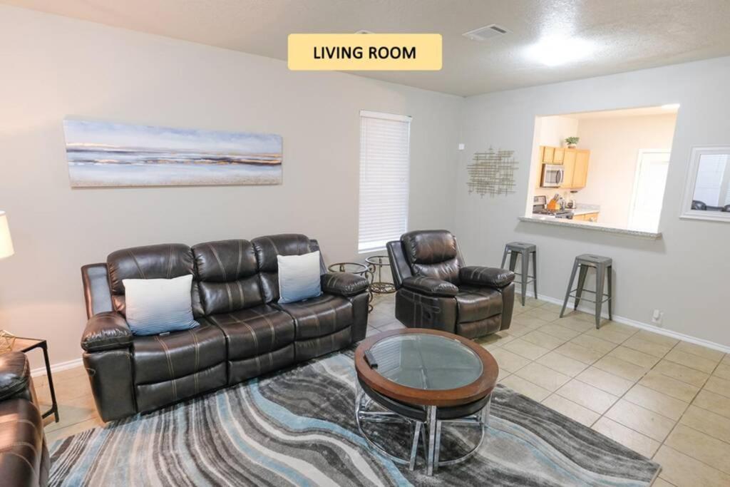 Katy TX 3 Bedrooms 5 Beds - Sandelford photo 4