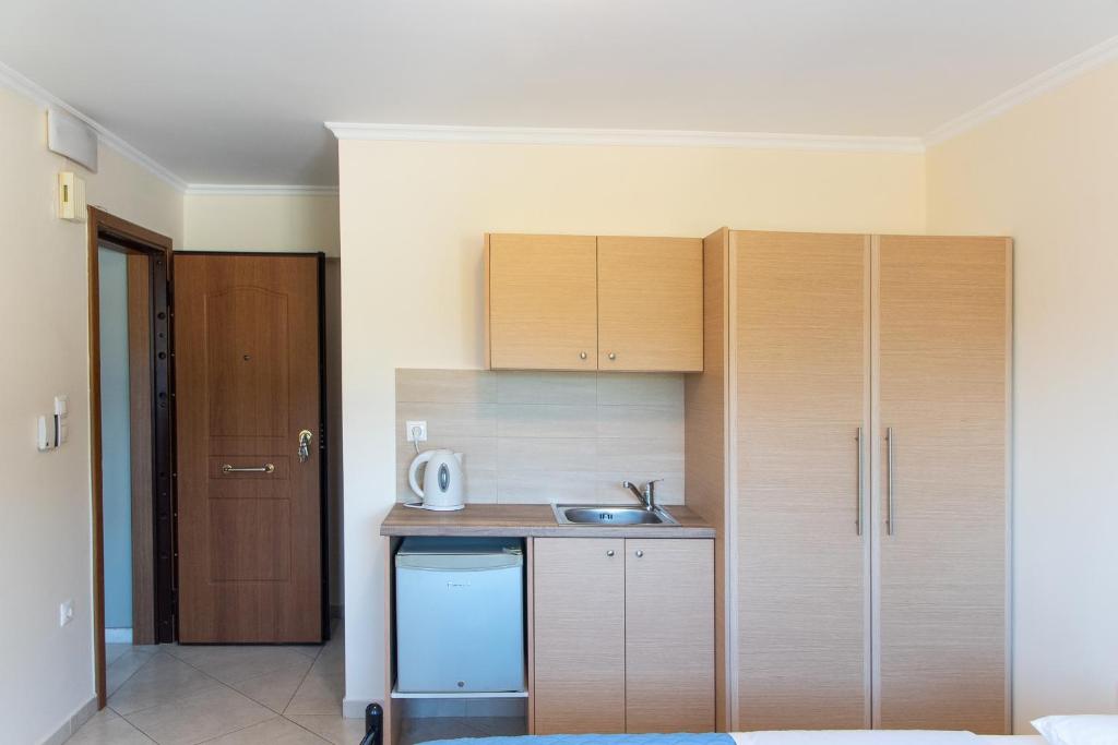 Fotis Apartments photo 2