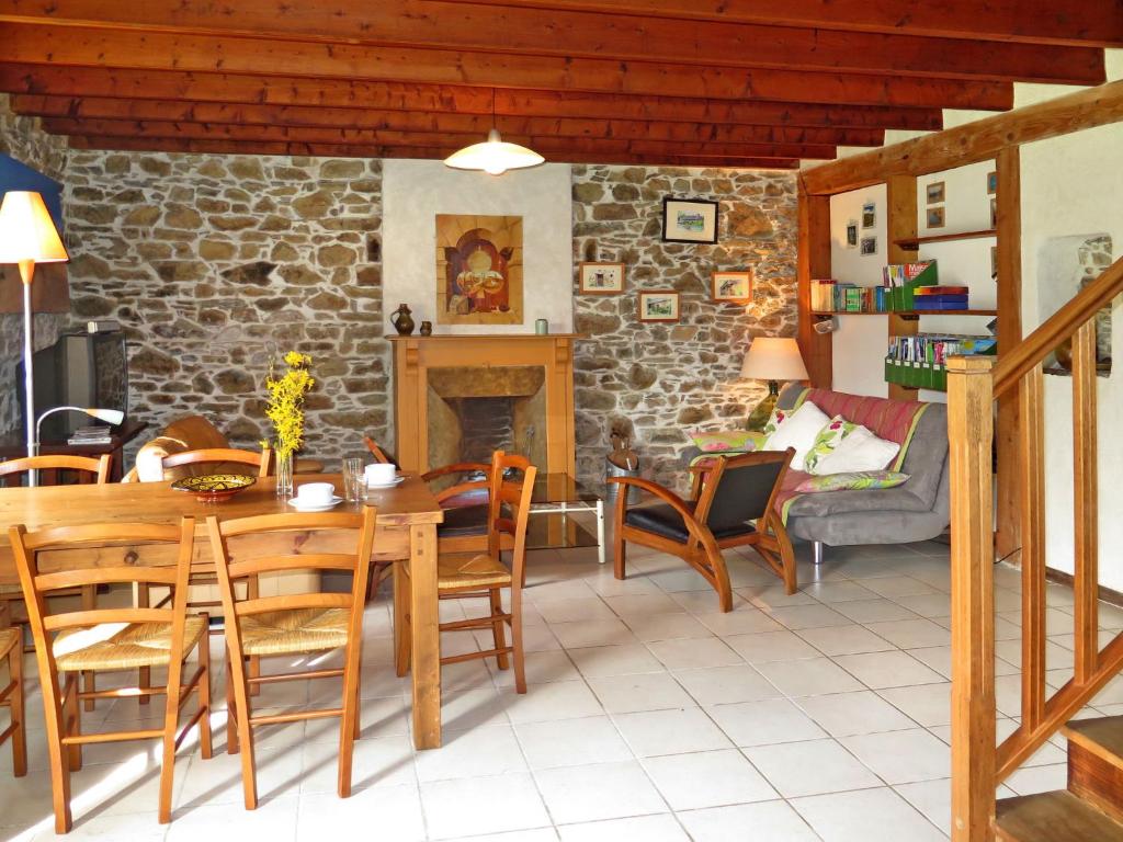 Holiday Home Gîte des Oiseaux - PHA102 by Interhome photo 1