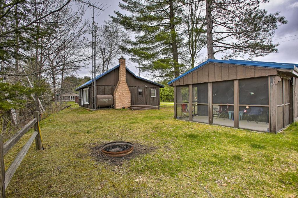 Rustic River View Cabin with Fire Pit, Games and Grill photo 1