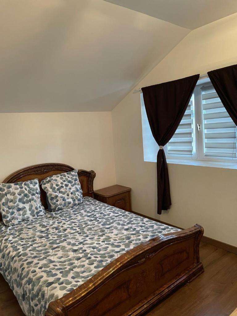 Studio privée Vesoul -Wifi,TV,Clim,Parking gratuit, Cote-d'Or