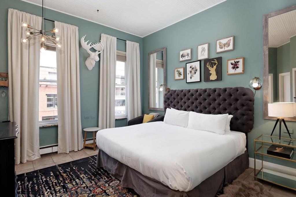 Independence Square Unit 206 image