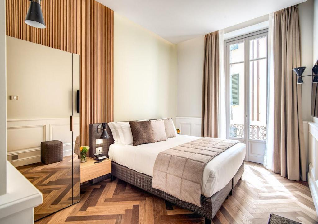 DBH Duomo Boutique Hotel Lake Como - Tap to explore photos