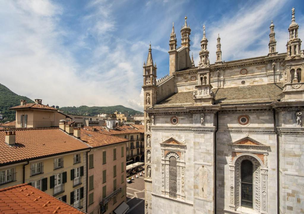 DBH Duomo Boutique Hotel Lake Como - Tap to explore photos