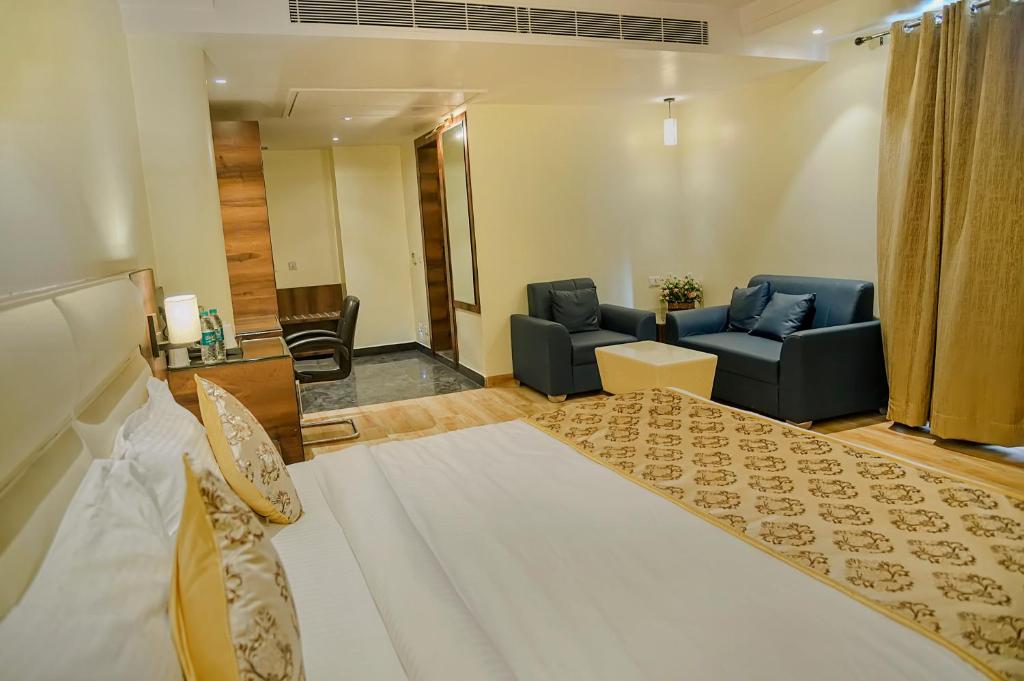 Hotel Hira Inn-10mins From Railway Station & Bus Station photo 2