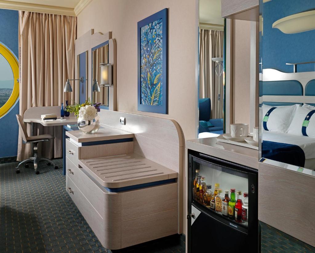 Holiday Inn Athens Attica Av, Airport W., an IHG Hotel photo 4