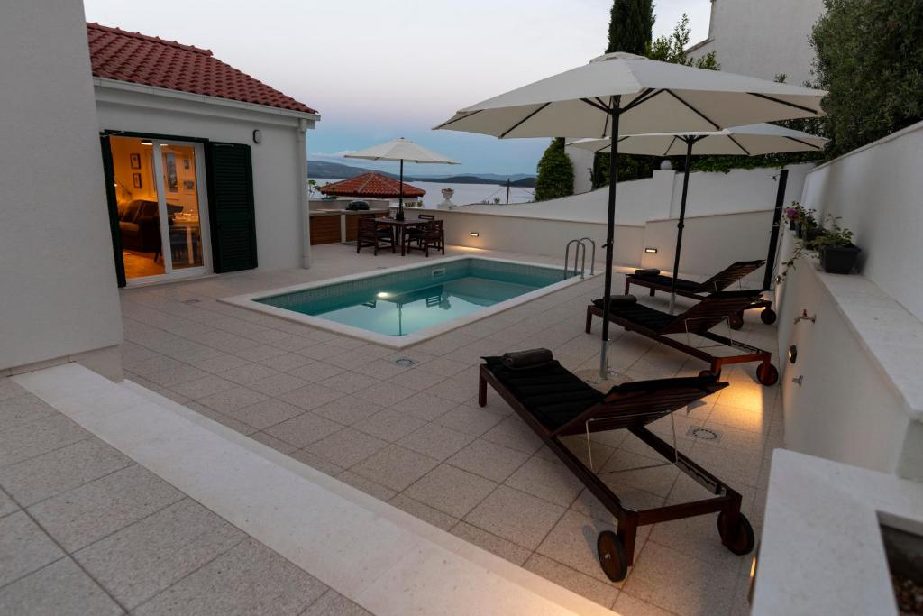 Villa Solenta s grijanim bazenom