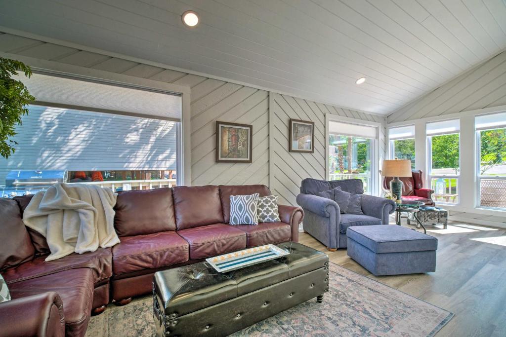 Bright and Breezy Home with Dock on Lake Conroe! photo 3