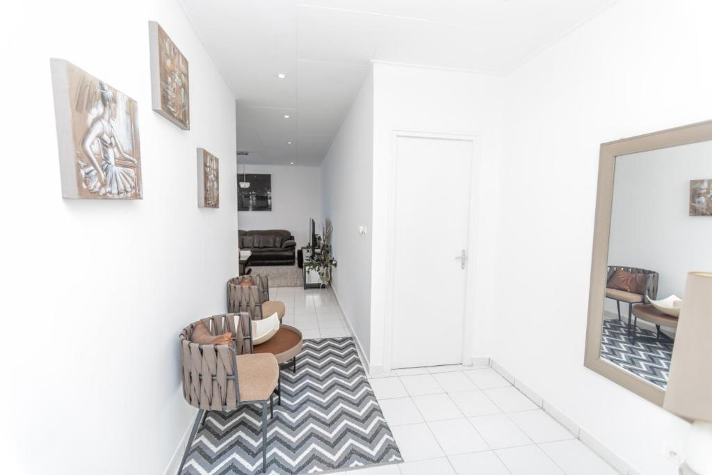 Appartement à 700m gare centrale/plage photo 2
