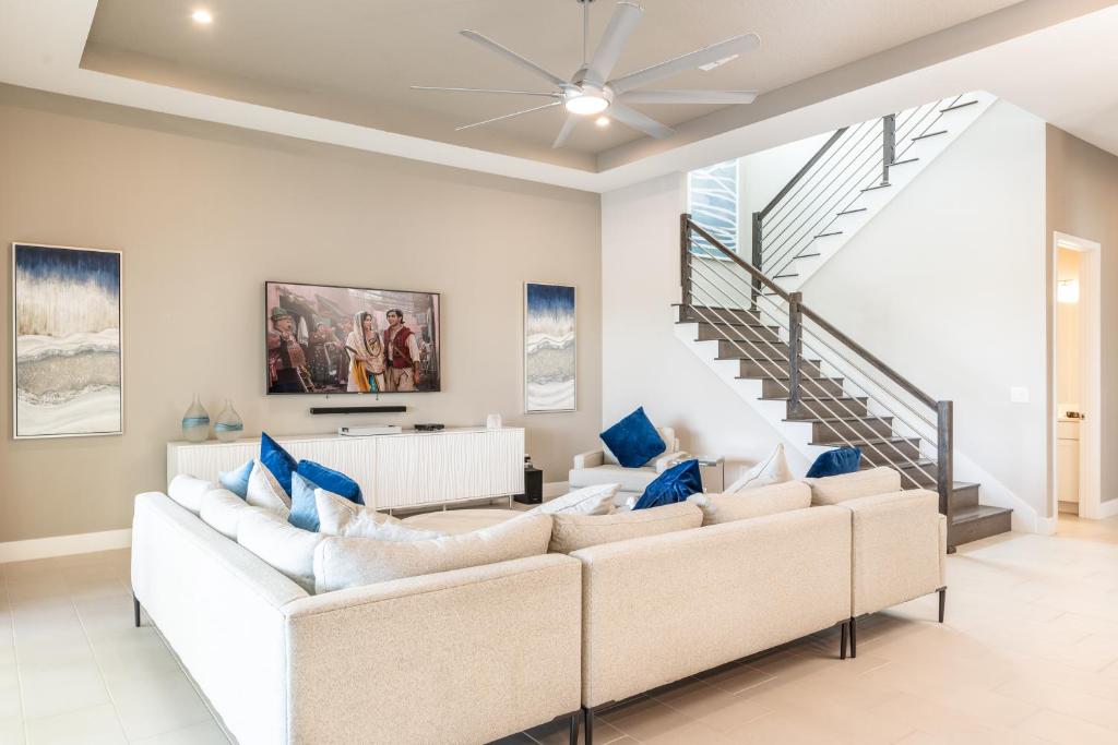 Amazing Home in Bears Den Near Disney with Private Pool, Shuffleboard Table & Resort Amenities - 960JN photo 2