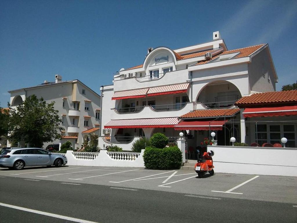 Garfild 1 Guest House photo 4