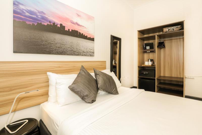Glenferrie Lodge photo 1