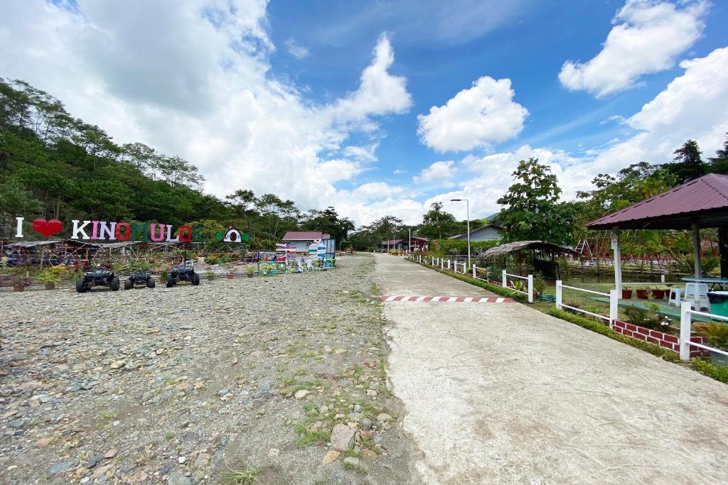 SPOT ON 90279 Kinomulok Garden photo 1