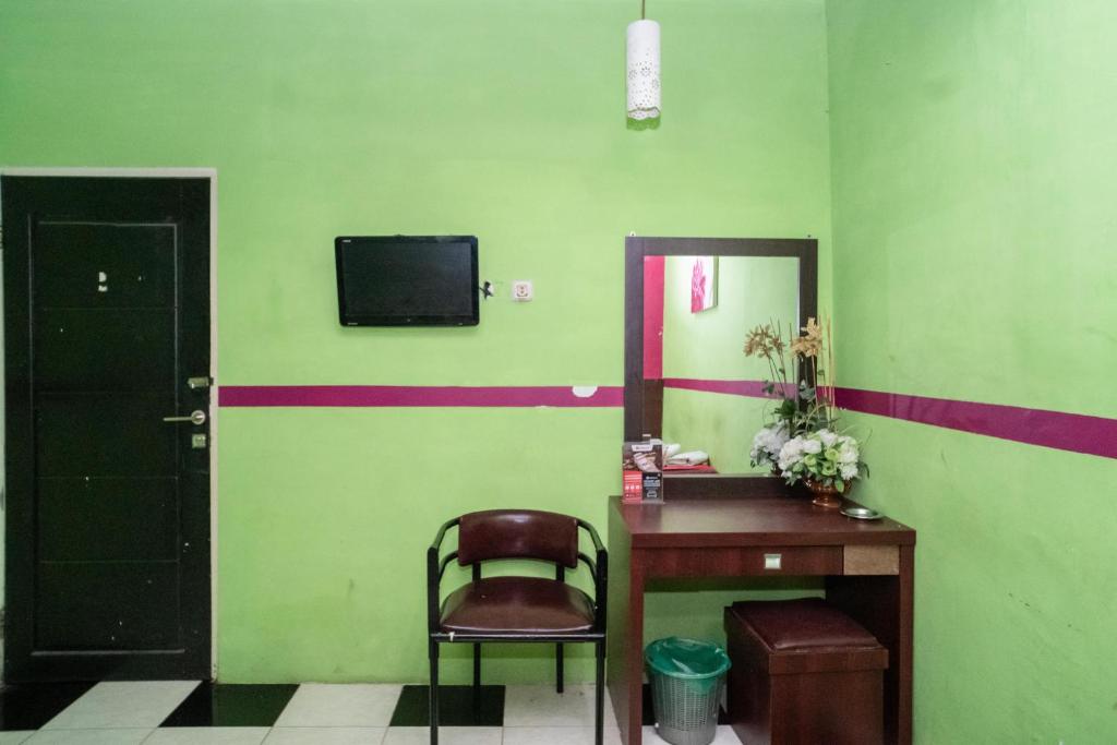 RedDoorz near Uniska Banjarmasin photo 3