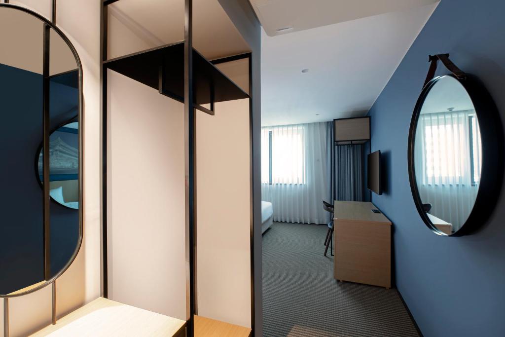 Travelodge Myeongdong City Hall photo 2