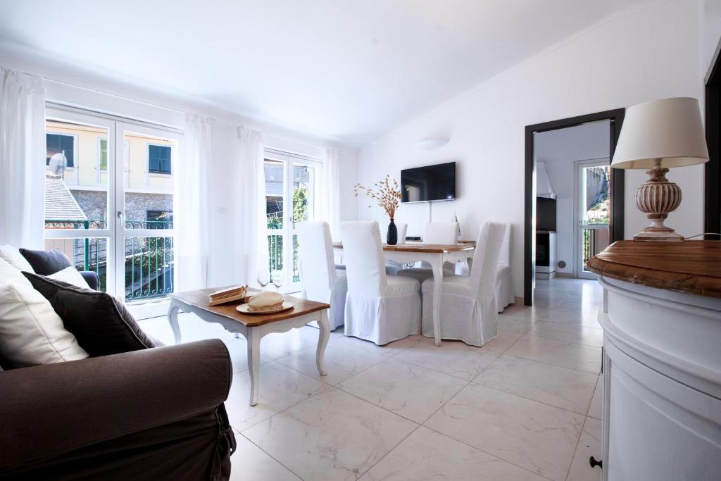 Edone' by PortofinoHomes photo 4